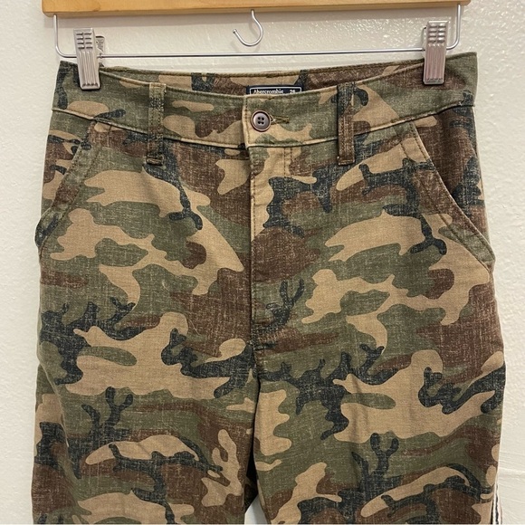 Abercrombie & Fitch Annie High Rise Ankle Straight Camo Pants - Picture 1 of 10